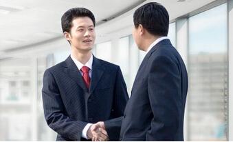 西安康明斯發動機服務周到，處理問題及時，效率高！